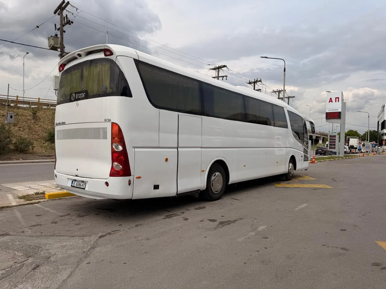 Mercedes-Benz Irizar, right rear three-quarter view